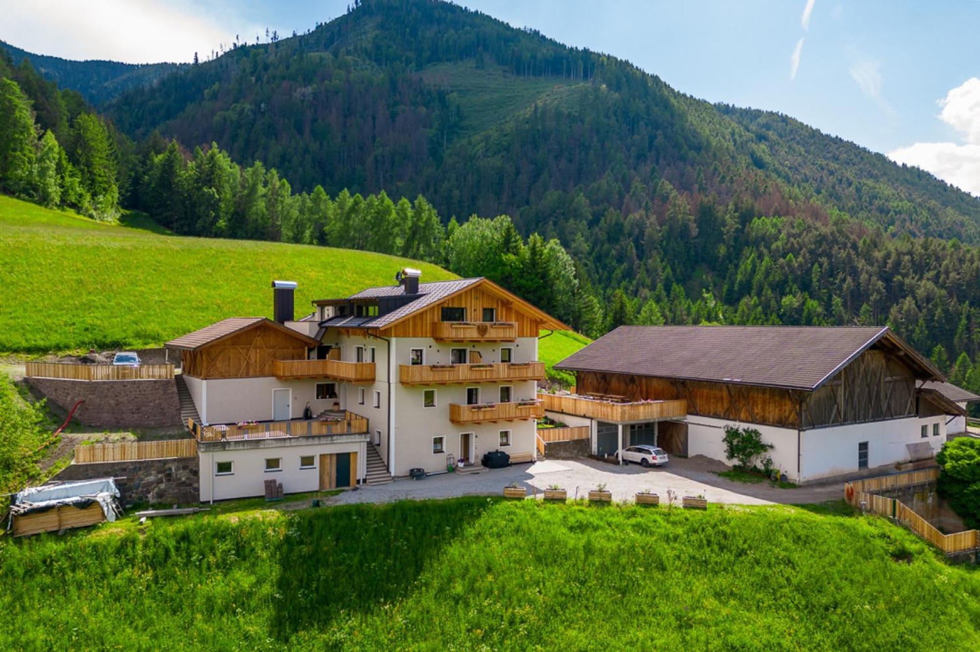 Planerhof Apartment Edelweiss Funes  Esterno foto